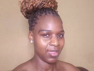 Ερωτική συνομιλία μέσω βίντεο Prettybkack25