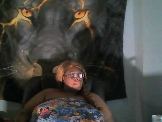 Εκπομπές οθόνης PrettyBlacc