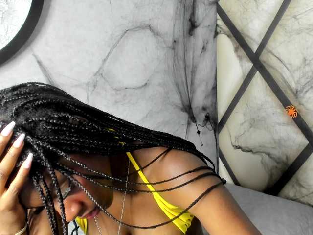 Εκπομπές οθόνης Queen-01