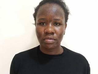 Ερωτική συνομιλία μέσω βίντεο QueenLaura