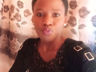 Ερωτική συνομιλία μέσω βίντεο Queensara