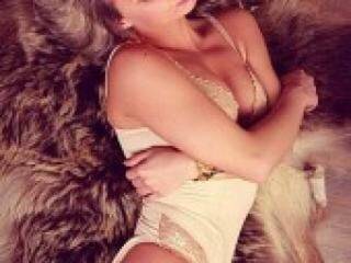 Ερωτική συνομιλία μέσω βίντεο rapunzzel