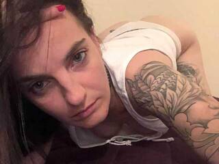 Ερωτική συνομιλία μέσω βίντεο raspberry2001