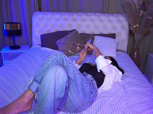 Εκπομπές οθόνης Addicted_to_u