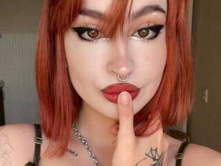 Ερωτική συνομιλία μέσω βίντεο RayniraJones