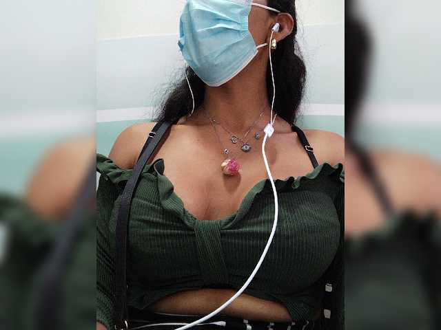 Εκπομπές οθόνης RebeccaRosse