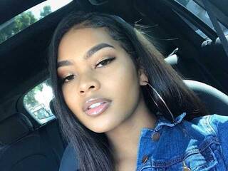 Ερωτική συνομιλία μέσω βίντεο reinelia21