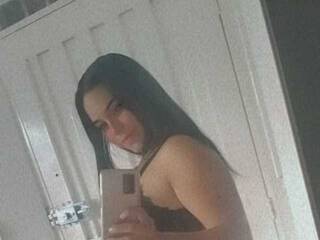 Ερωτική συνομιλία μέσω βίντεο RiiaJones