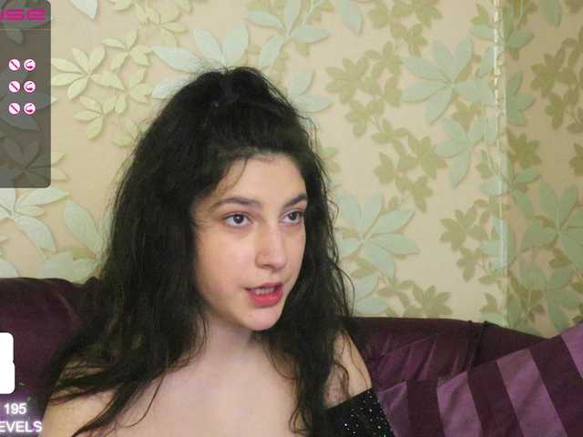 Φωτογραφίες RileyMisaki AnyTIPS is on HIGH !! 11 / 45 / 95 / 195 for ULTRAHigh. Slide toy in pussy once 11tk. #chubby #bbw #squirt #teen #18