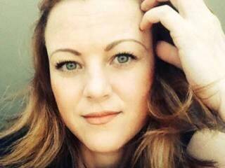 Ερωτική συνομιλία μέσω βίντεο ritahoney