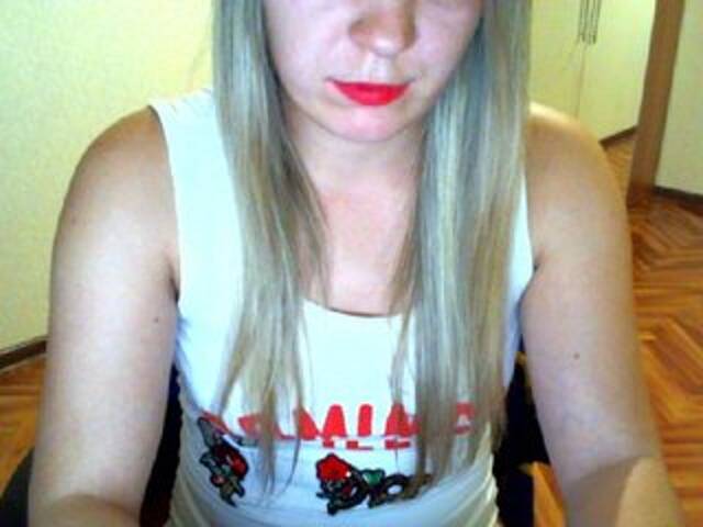 Εκπομπές οθόνης Your_Girl23