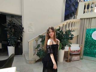 Ερωτική συνομιλία μέσω βίντεο -KittyDoll-Meow-