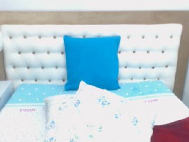 Εκπομπές οθόνης RosieLuxe