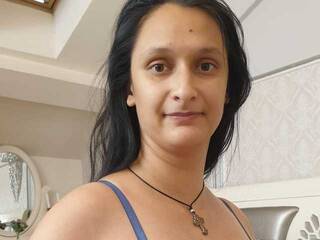 Ερωτική συνομιλία μέσω βίντεο RossieWhatt