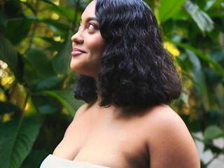 Ερωτική συνομιλία μέσω βίντεο Rossyann