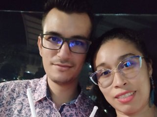 Ερωτική συνομιλία μέσω βίντεο RoxiSaul