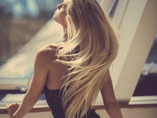 Ερωτική συνομιλία μέσω βίντεο Rozarr