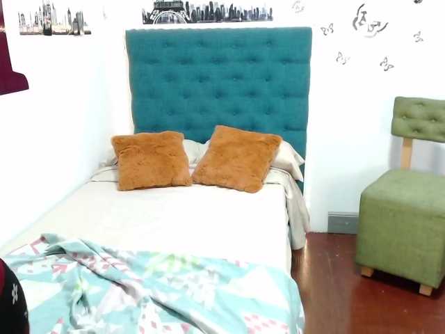 Εκπομπές οθόνης Ruby-Rose1