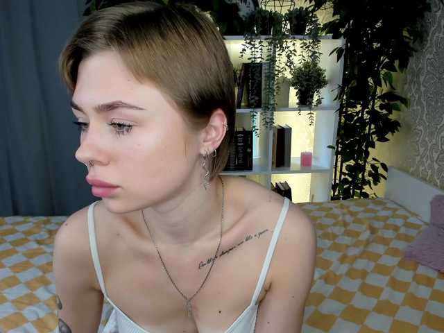 Εκπομπές οθόνης SallyHicks