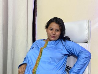 Ερωτική συνομιλία μέσω βίντεο SalmaBadawi