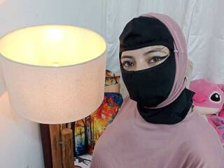 Ερωτική συνομιλία μέσω βίντεο salmanabila