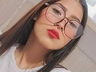 Ερωτική συνομιλία μέσω βίντεο salome-valderrama