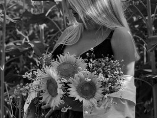 Ερωτική συνομιλία μέσω βίντεο Saltycherries