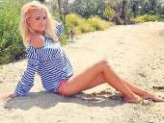 Ερωτική συνομιλία μέσω βίντεο sandradj