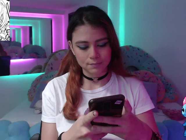 Εκπομπές οθόνης SaraClover