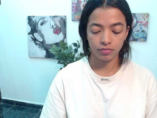 Εκπομπές οθόνης sarathomson1