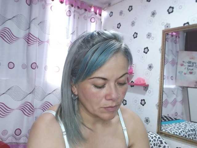 Εκπομπές οθόνης saray-dior