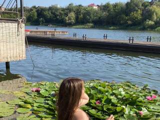 Ερωτική συνομιλία μέσω βίντεο SarraMelluBabe