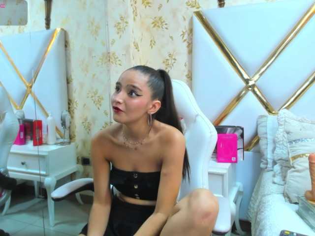 Εκπομπές οθόνης SashaaFerrer