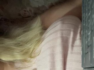 Ερωτική συνομιλία μέσω βίντεο SashulyaAsd