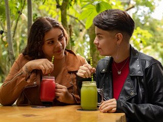 Ερωτική συνομιλία μέσω βίντεο scarAndSamantha