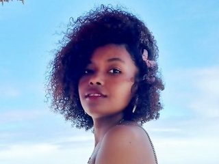 Ερωτική συνομιλία μέσω βίντεο SelenaJoya