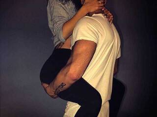 Ερωτική συνομιλία μέσω βίντεο sex-cham