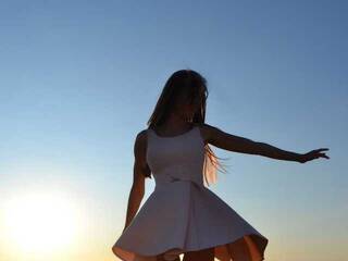 Ερωτική συνομιλία μέσω βίντεο MatreshkaBubble