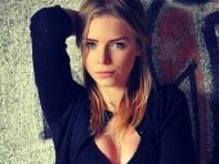 Ερωτική συνομιλία μέσω βίντεο sexxblondy