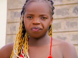 Ερωτική συνομιλία μέσω βίντεο Sexyamadah-012