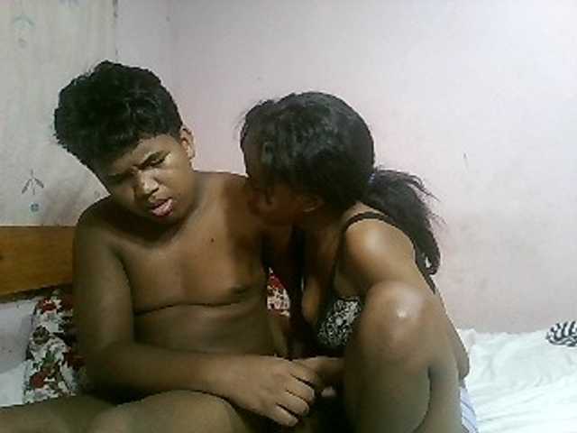 Εκπομπές οθόνης sexycouple32