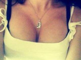 Ερωτική συνομιλία μέσω βίντεο sexydlrtybi