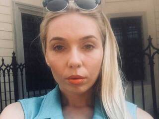 Ερωτική συνομιλία μέσω βίντεο SexyFoxy555