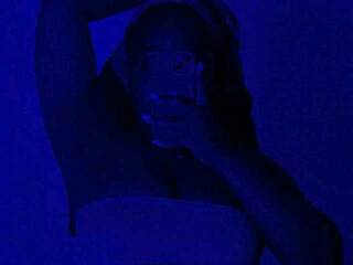 Ερωτική συνομιλία μέσω βίντεο SexyLucc