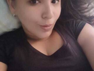 Ερωτική συνομιλία μέσω βίντεο shairamelody