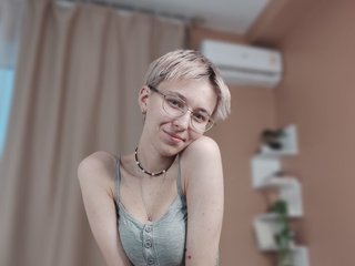 Ερωτική συνομιλία μέσω βίντεο SharliRose