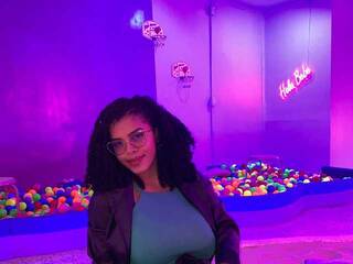 Ερωτική συνομιλία μέσω βίντεο sharomsawyer