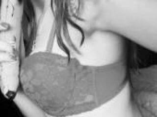 Ερωτική συνομιλία μέσω βίντεο shybabe