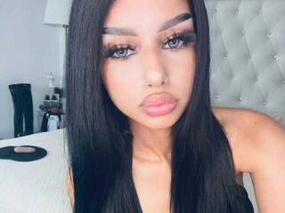 Ερωτική συνομιλία μέσω βίντεο siennayong