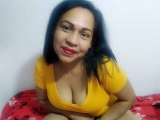 Ερωτική συνομιλία μέσω βίντεο sindymature